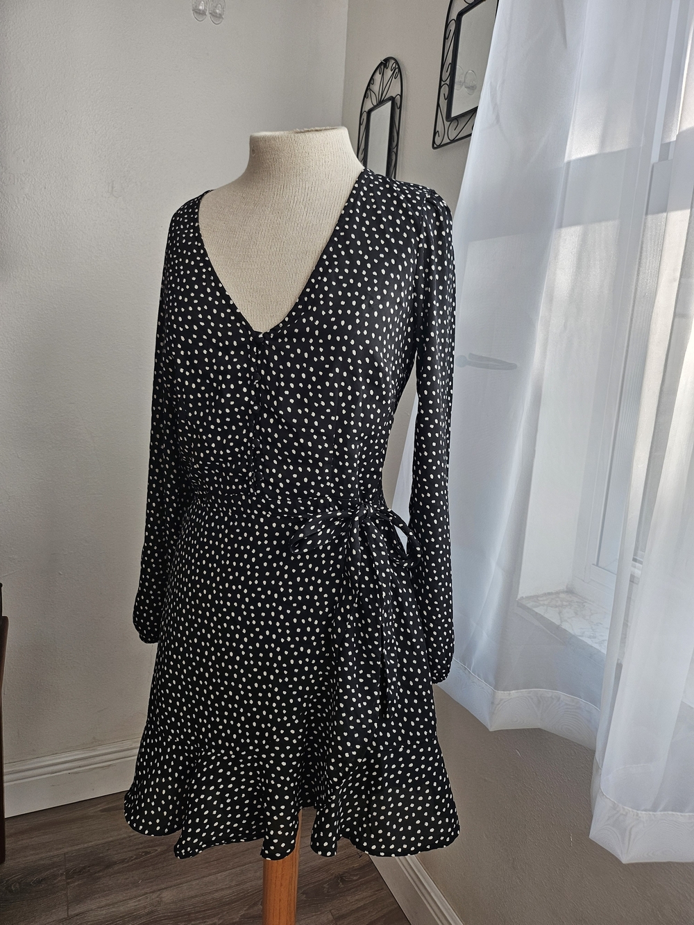 Abercrombie & Fitch Black and White Polka Dot Long Sleeve Wrap Dress